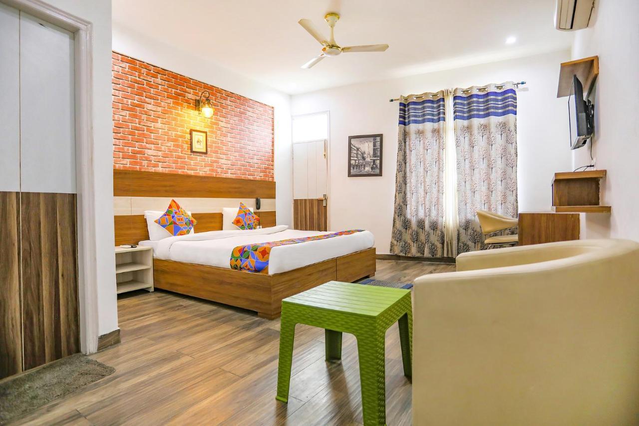 Fabhotel Aravali Suites Gurgaon Exterior photo