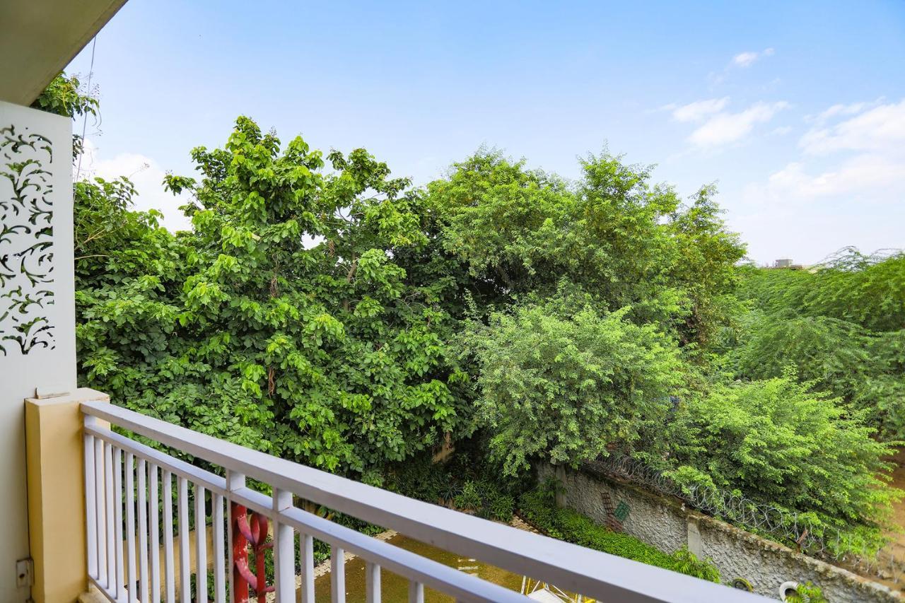 Fabhotel Aravali Suites Gurgaon Exterior photo