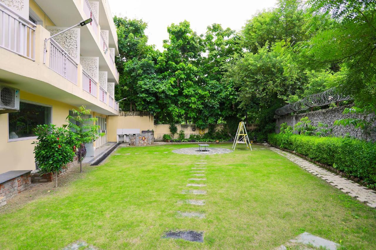Fabhotel Aravali Suites Gurgaon Exterior photo