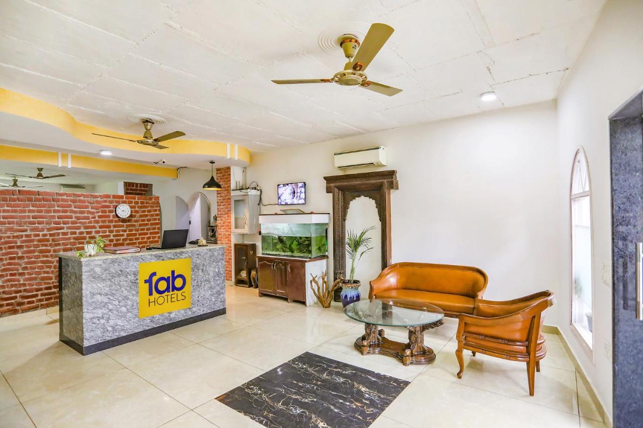 Fabhotel Aravali Suites Gurgaon Exterior photo